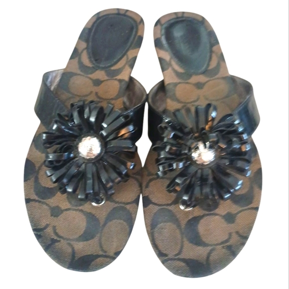 Coach Suki Black Daisy Patent Leather Thong Sandal  Monofeanned Sandals 7.5-8 - Picture 2 of 13